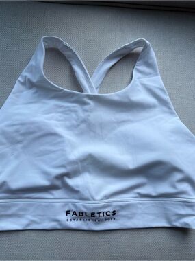 Fabletics White Crossback Sports Bra NWOT